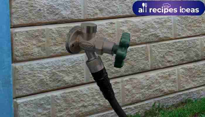 The Freeze-Proof Outdoor Faucet Prier P-164D14 Quarter-Turn Frost